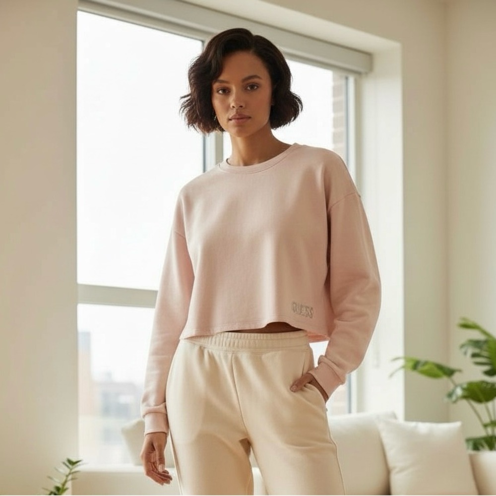 GUESS‎ Women's Pink Cropped Sweatshirt